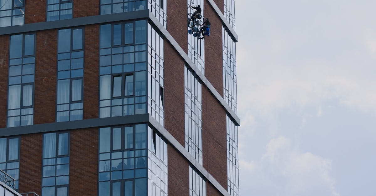 Can a plumber fix a sink?